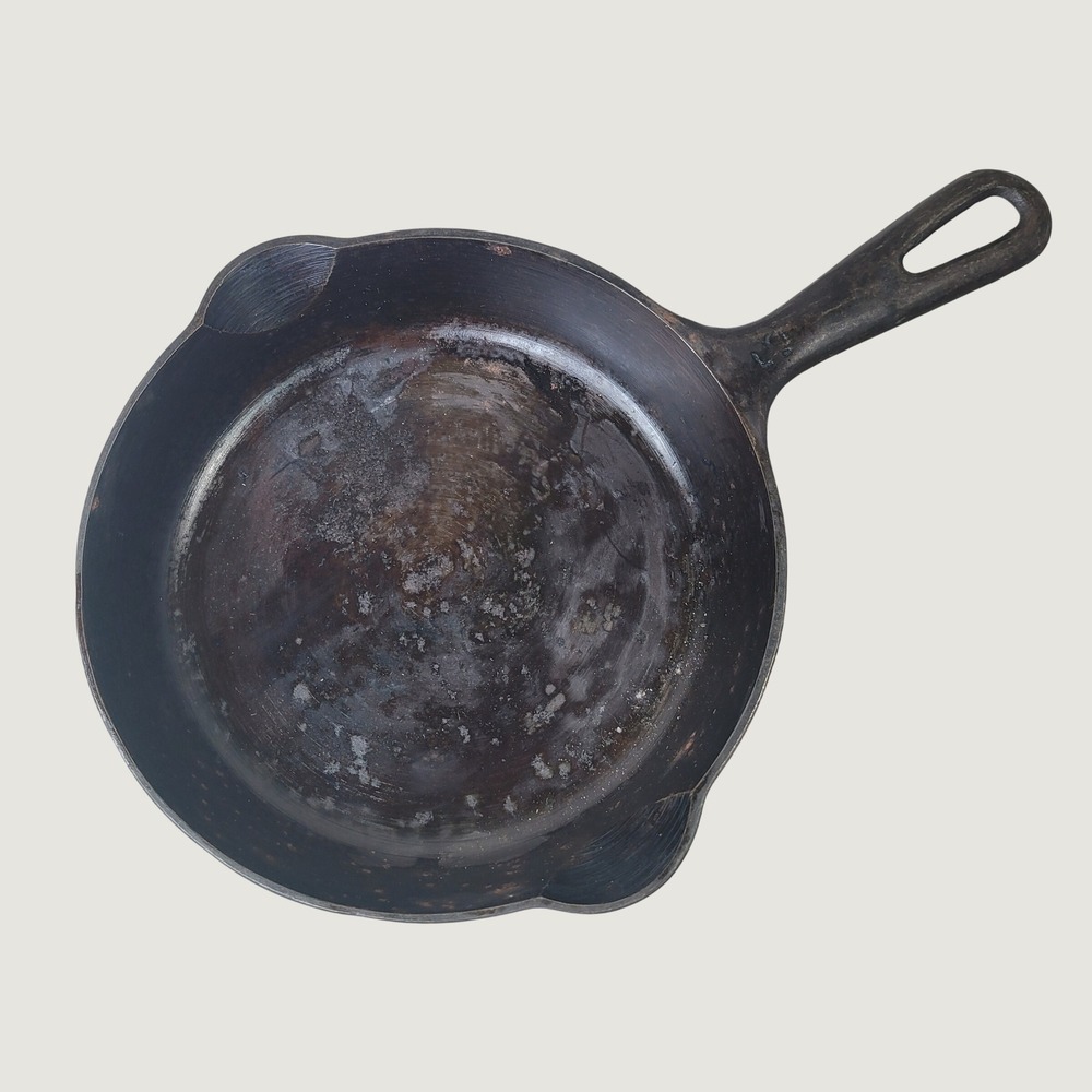 Vintage Griswold No 3 Cast Iron Skillet Small Logo Erie PA 709 L Cookware